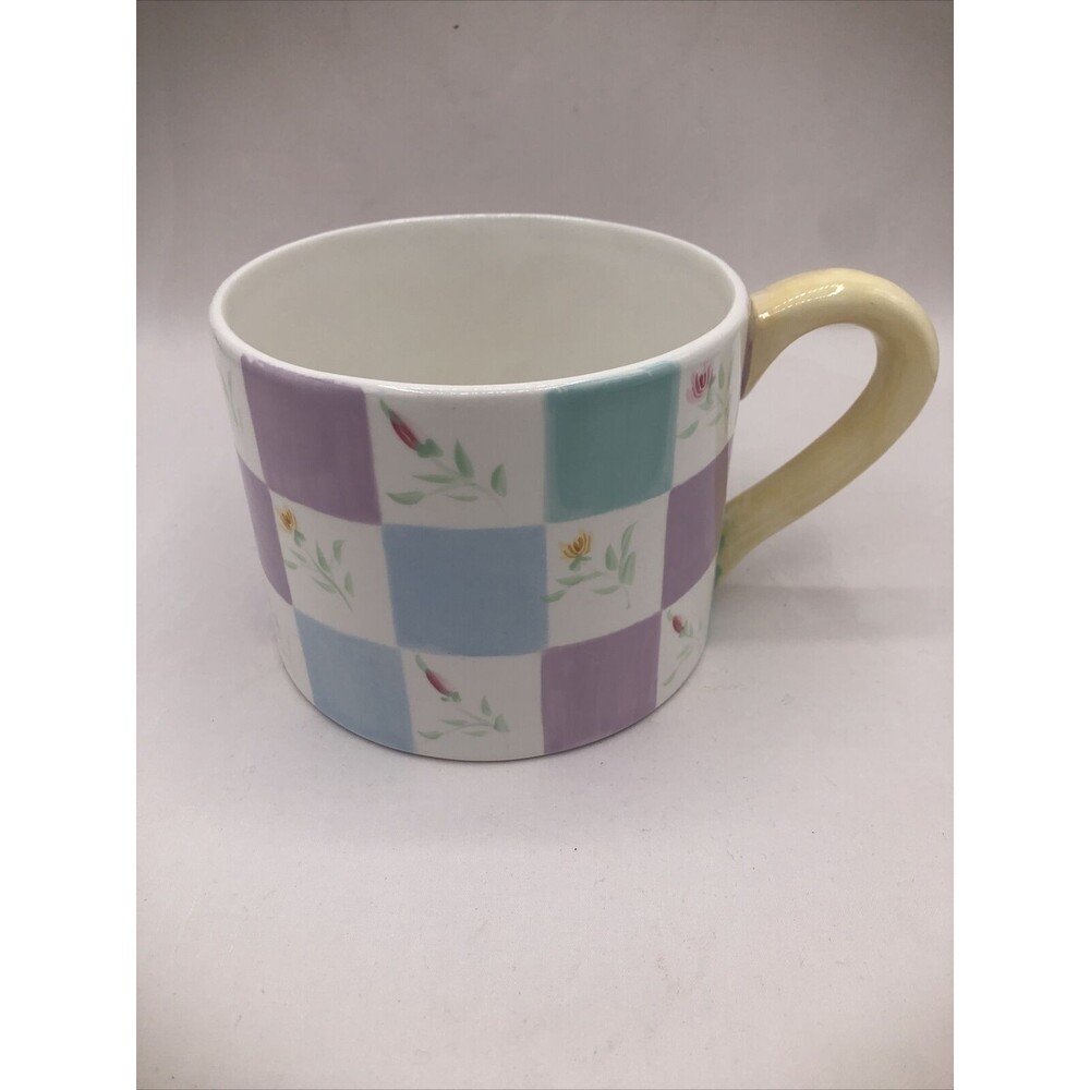 Bath & Body Works Oversized Coffee Mug Pastel Colorblock Floral Details 20 Oz